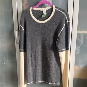 Qi Gray and Cream Men's Crew Neck Shirt